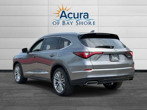 Used 2023 Acura MDX SH-AWD w/ Advance Package image 4