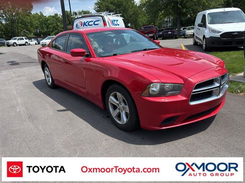 Used 2012 Dodge Charger SE RWD image 1