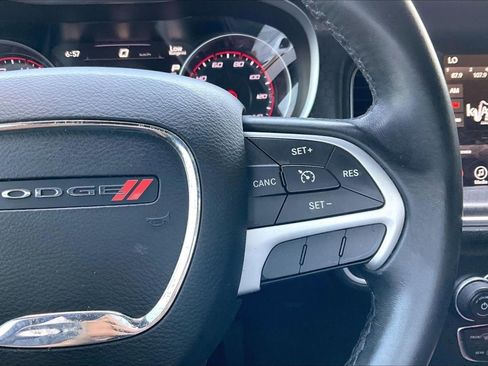 Used 2017 Dodge Charger SXT image 19