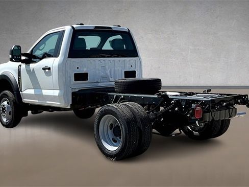 New 2025 Ford F550 4x4 Regular Cab Super Duty w/ XL Chrome Package image 3