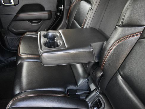 Used 2020 Jeep Gladiator Mojave AWD/4WD image 13