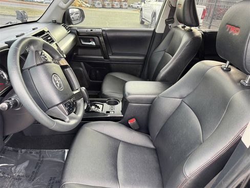 Used 2020 Toyota 4Runner Venture image 13