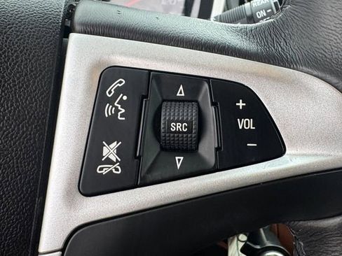 Used 2017 Chevrolet Equinox Premier w/ Enhanced Convenience Package image 7