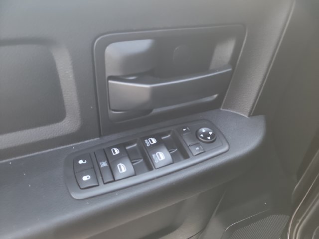 Used 2018 RAM 2500 Tradesman w/ Chrome Appearance Group AWD/4WD image 17