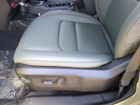 New 2026 Jeep Gladiator Mojave image 4