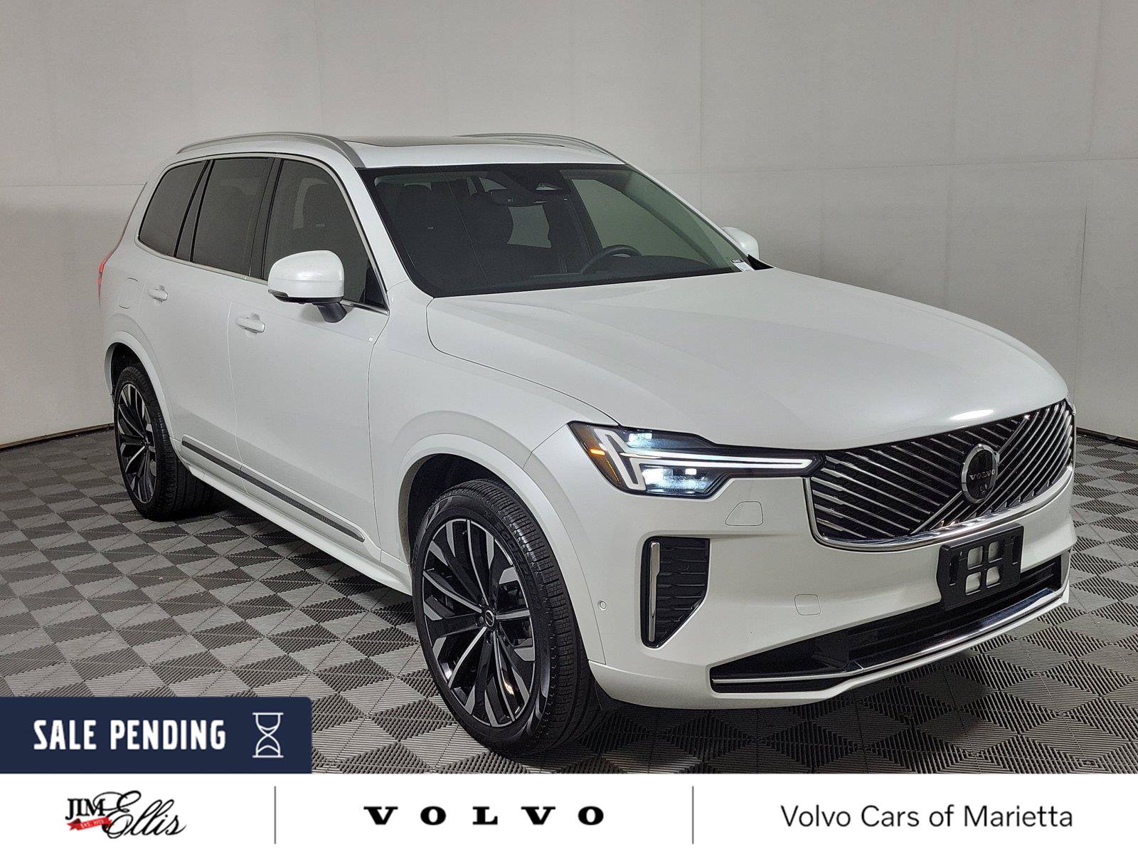 Certified 2025 Volvo XC90 T8 Plus w/ Protection Package Premier AWD/4WD image 1
