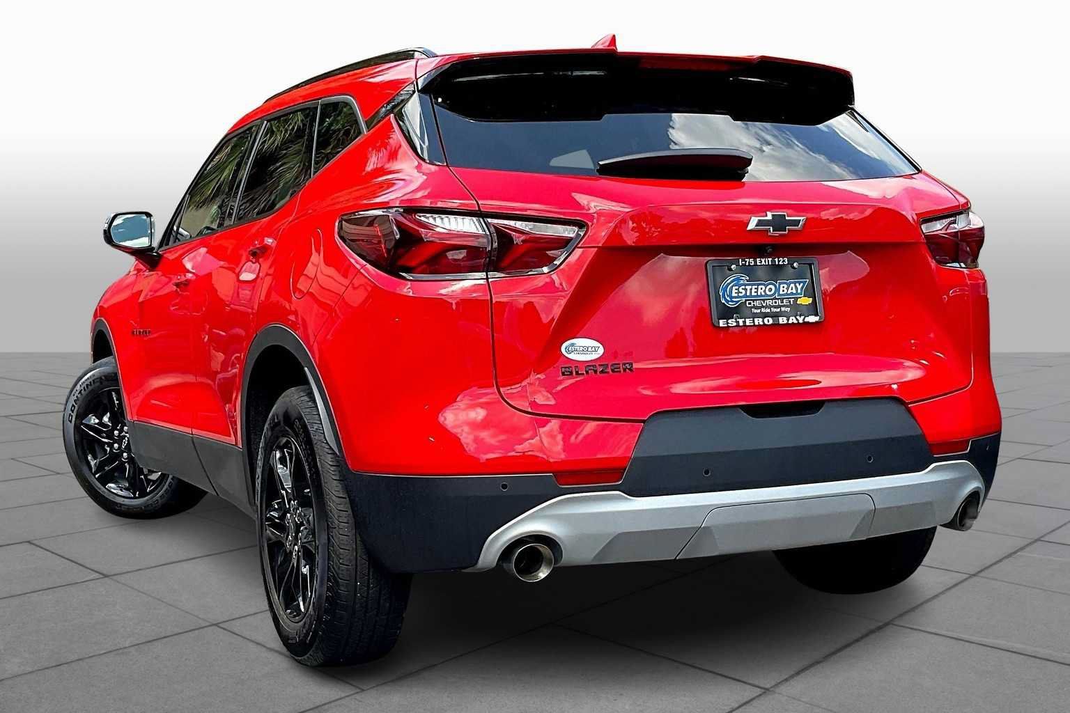 Used 2022 Chevrolet Blazer LT w/ Midnight/Sport Edition FWD image 12