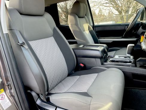 Used 2015 Toyota Tundra SR5 image 14