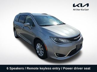 Used 2019 Chrysler Pacifica Touring-L FWD 360° Tour
