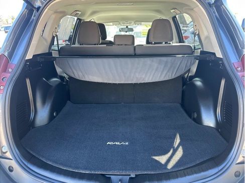 Used 2014 Toyota RAV4 LE FWD image 7