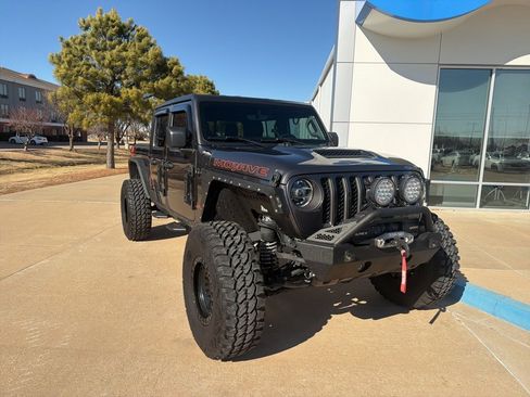 Used 2021 Jeep Gladiator Mojave image 2