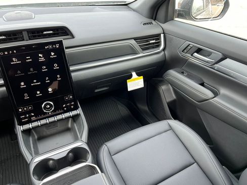 New 2026 GMC Terrain Elevation w/ Elevation Premium Package image 29