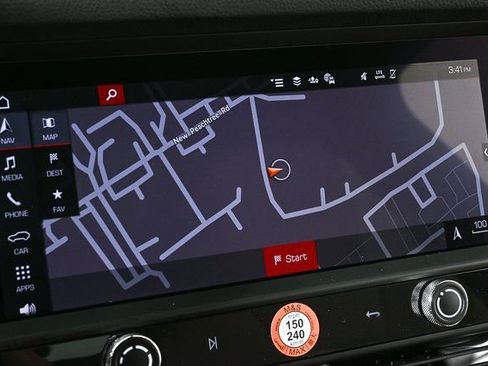 Certified 2026 Porsche Macan image 15