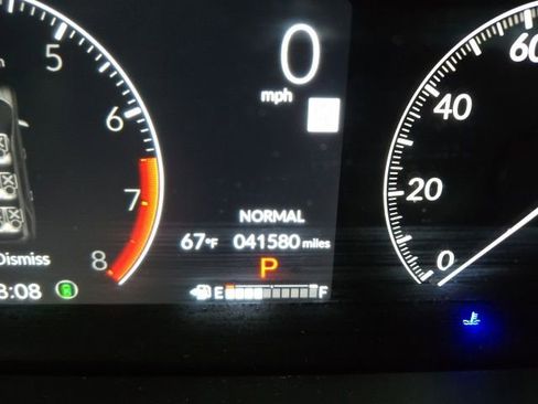 Used 2023 Honda Pilot LX image 27