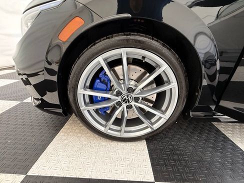 Used 2024 Volkswagen Golf R AWD/4WD image 10
