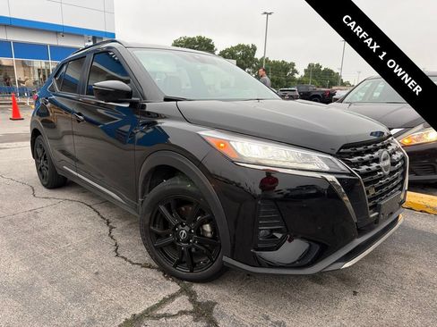 Used 2023 Nissan Kicks SR w/ SR Premium Package FWD image 1