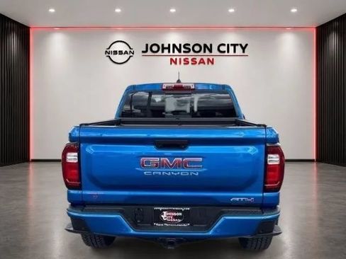 Used 2024 GMC Canyon AT4 w/ AT4 Premium Package AWD/4WD image 6