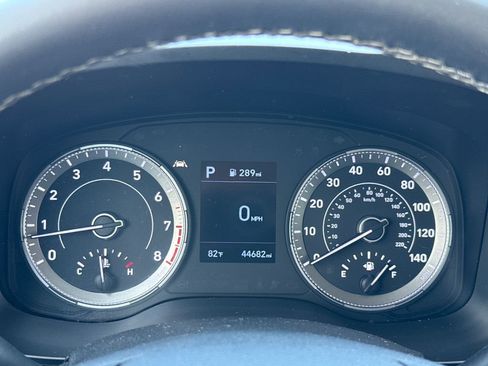 Used 2020 Hyundai Venue SEL w/ Convenience + Premium Package FWD image 18