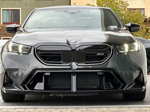 New 2026 BMW M5 w/ Executive Package AWD/4WD image 8