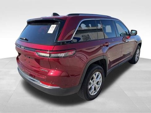 Used 2023 Jeep Grand Cherokee Limited AWD/4WD image 11