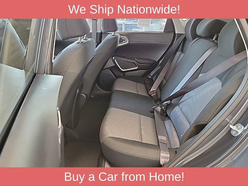 Used 2025 Kia Soul LX w/ LX Technology Package FWD image 12