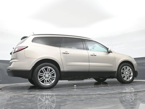 Used 2015 Chevrolet Traverse LT w/ Style and Technology Package AWD/4WD image 39