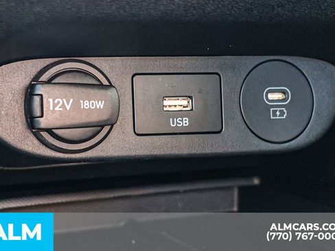 Used 2025 Hyundai Elantra Sport image 40