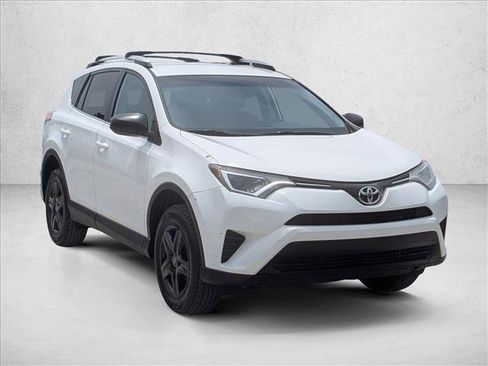 Used 2016 Toyota RAV4 LE FWD image 3
