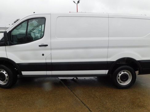 Used 2020 Ford Transit 250 Low Roof image 5
