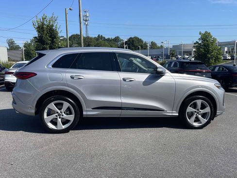 Certified 2025 Audi Q5 Premium AWD/4WD image 8