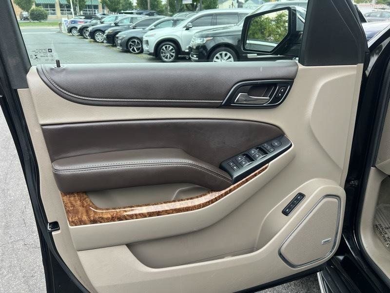 Used 2018 Chevrolet Suburban Premier AWD/4WD image 28
