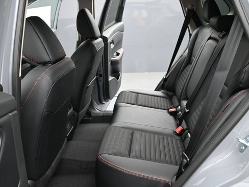 Used 2025 Nissan Rogue SV AWD/4WD image 9