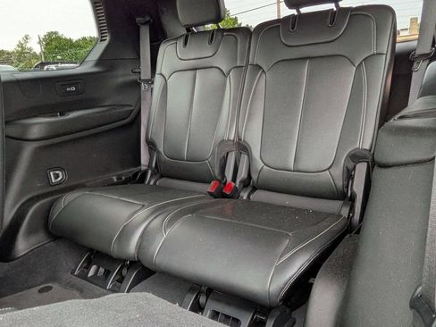 Used 2024 Jeep Grand Cherokee L Limited AWD/4WD image 22