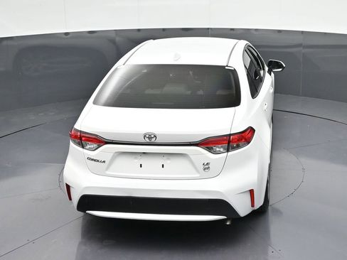 Used 2022 Toyota Corolla LE image 24