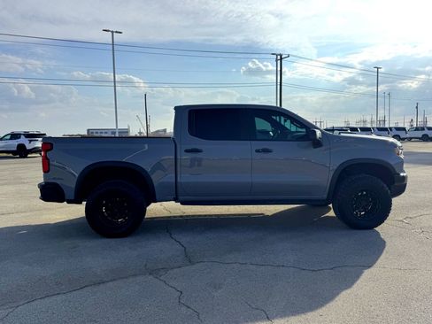 Used 2024 Chevrolet Silverado 1500 ZR2 w/ Technology Package image 5