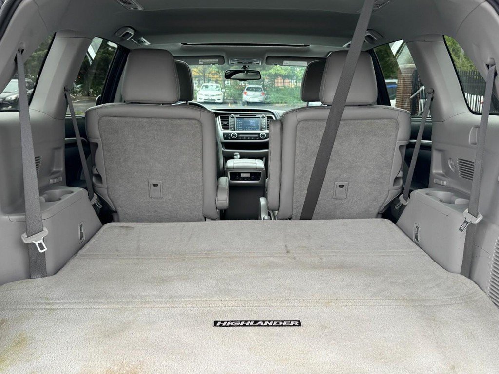 Used 2016 Toyota Highlander Limited AWD/4WD image 7