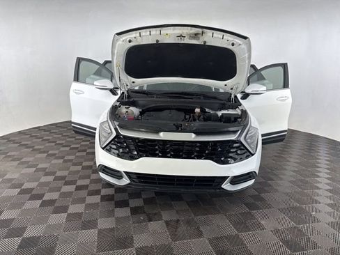 Certified 2023 Kia Sportage EX image 13