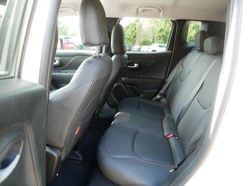 Used 2023 Jeep Renegade Trailhawk w/ Trailhawk Elite Group AWD/4WD image 35