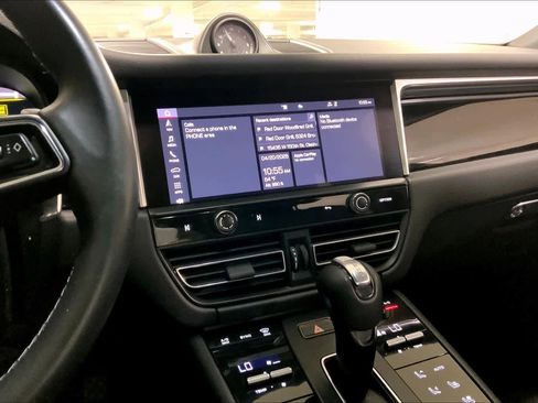 Used 2022 Porsche Macan AWD/4WD image 6