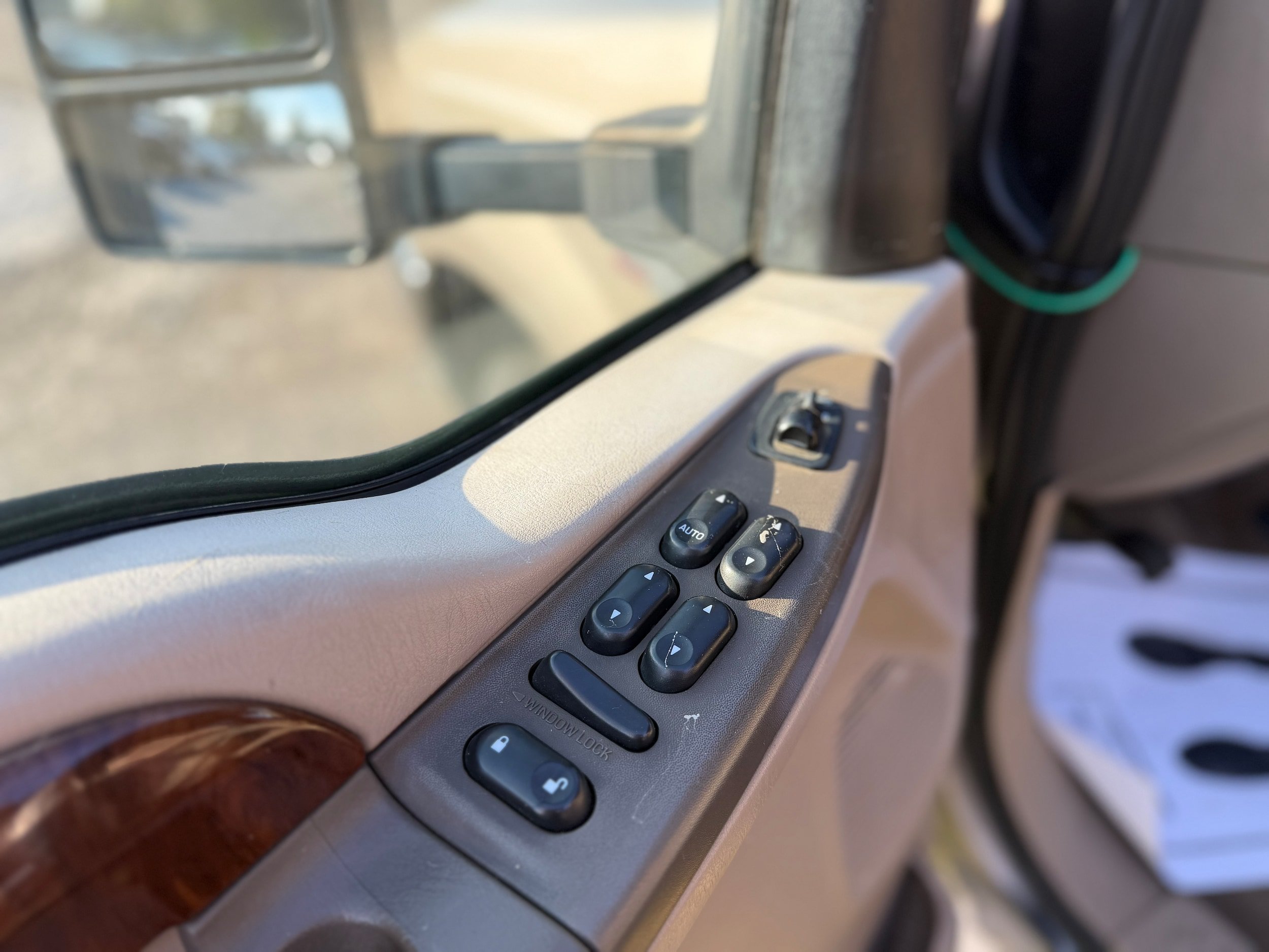 Used 2004 Ford F250 4x4 Crew Cab Super Duty image 15