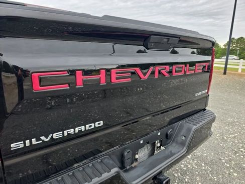 Used 2020 Chevrolet Silverado 1500 Custom w/ Custom Value Package AWD/4WD image 10