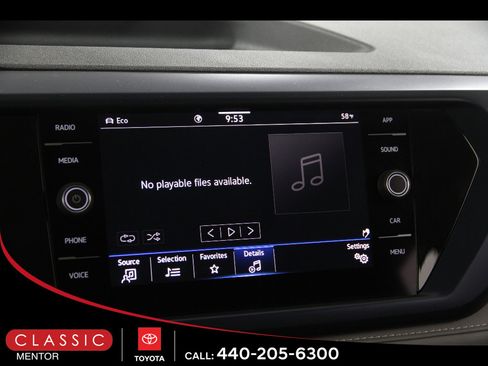 Used 2024 Volkswagen Taos SE image 11