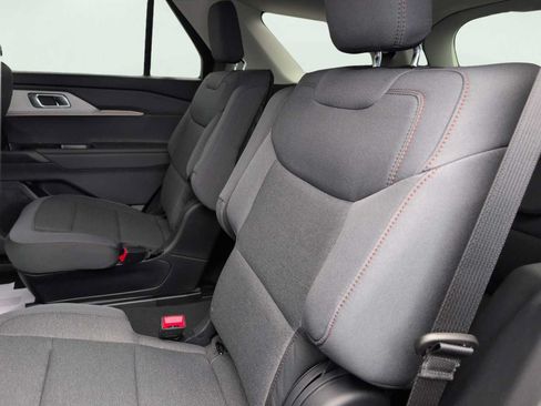 New 2026 Ford Explorer Active RWD image 23