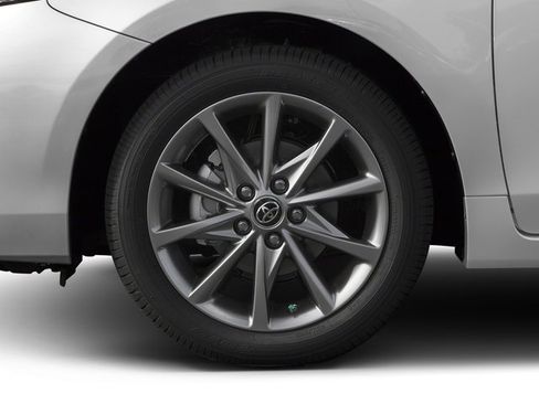 Used 2016 Toyota Prius V Four image 10