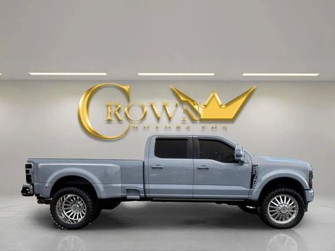 Used 2024 Ford F450 Limited w/ FX4 Off-Road Package image 6