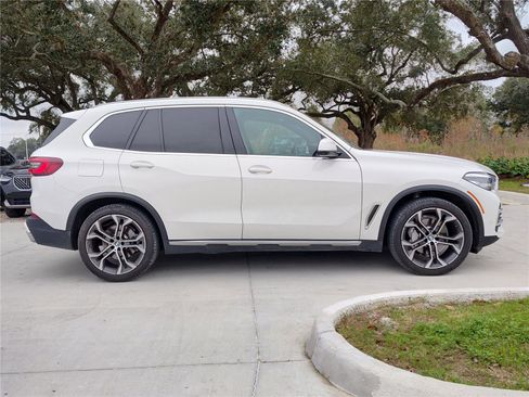 Certified 2022 BMW X5 sDrive40i w/ Premium Package image 10
