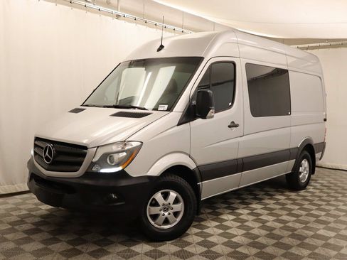 Used 2018 Mercedes-Benz Sprinter 2500 image 1