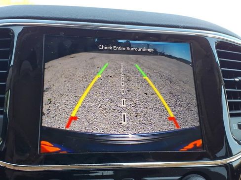 Used 2020 Jeep Grand Cherokee Limited AWD/4WD image 4