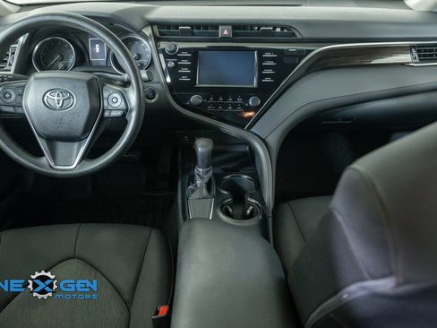 Used 2018 Toyota Camry LE w/ Convenience Package FWD image 27