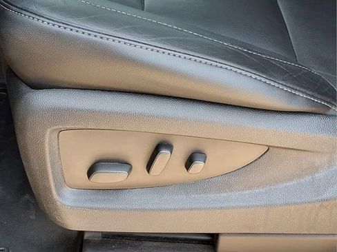 Used 2016 Chevrolet Suburban LT AWD/4WD image 17